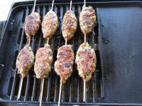 10 - 15 percig aranybarnára grillezzük mindkét...