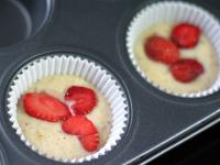 A muffin sütőlapot kibéleljük...