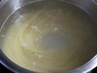 A spagettit megfőzzük (az utasítás szerint)...
