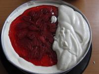 A töltelékre óvatosan ráhelyezzük...