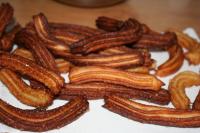 A Churrost-t kiszedjük, és papírtörlőre...