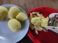 A burgonyát meghámozzuk, megmossuk,...