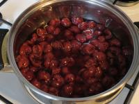A meggy befőttet kimagozzuk (350g) és együtt a...