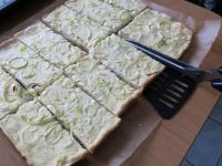 Miután a kalács kihűlt, felszeleteljük és...