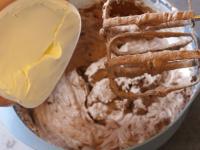 A krémhez hozzáadjuk a mascarpone sajtot és egy...