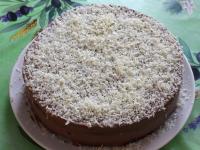 A torta tetejére rakhatunk díszítéskén apró...