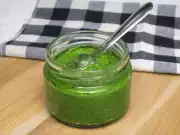 Medvehagymás pesto télire